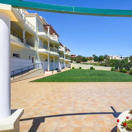Bay Plaza * Lagos